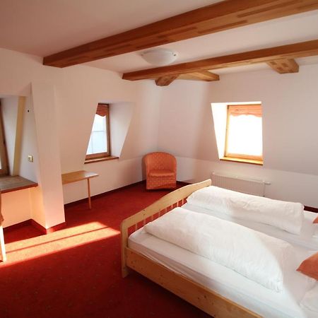 ホテルGasthaus Weisskugel マッレス・ヴェノスタ エクステリア 写真