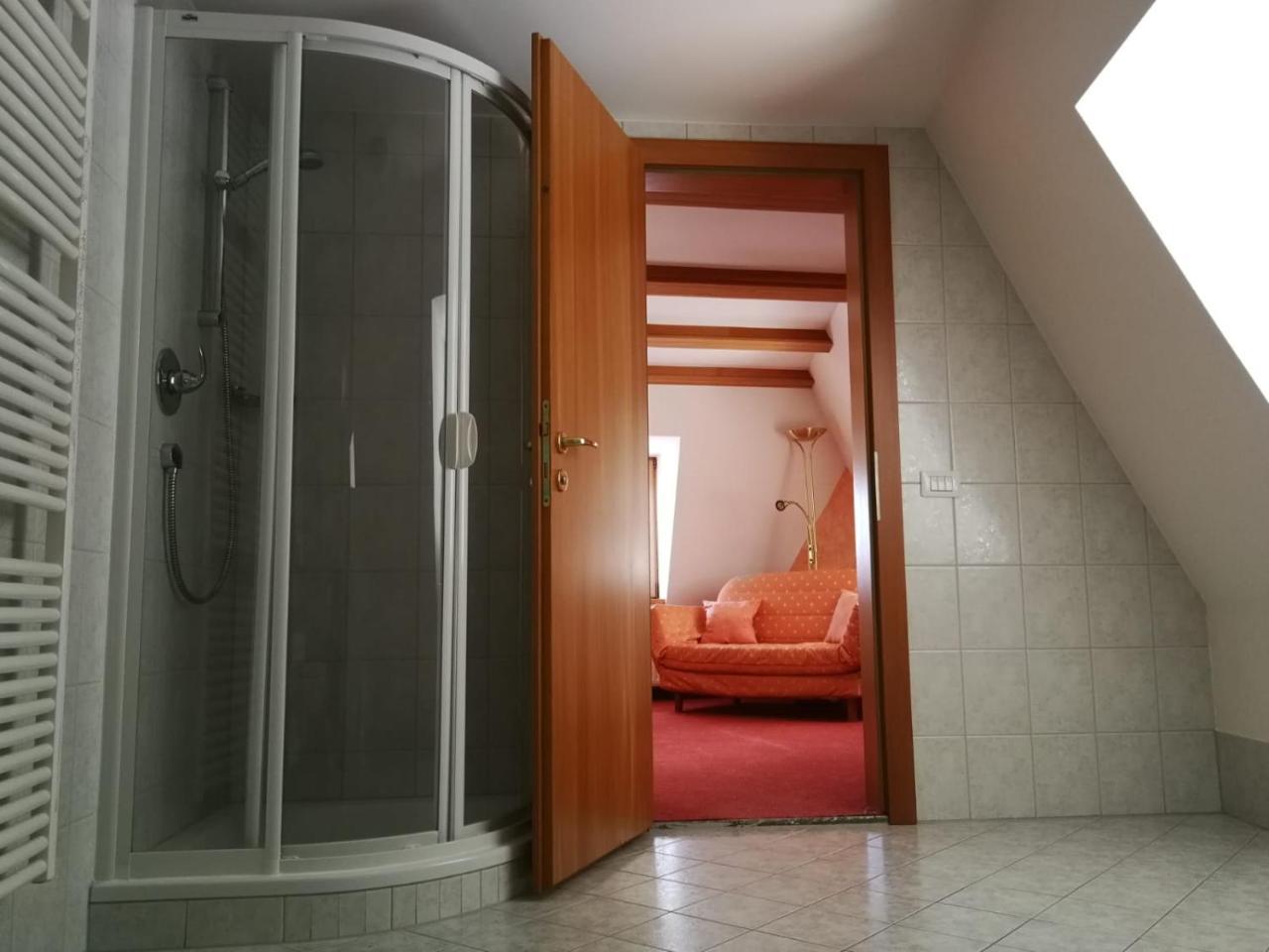 ホテルGasthaus Weisskugel マッレス・ヴェノスタ エクステリア 写真
