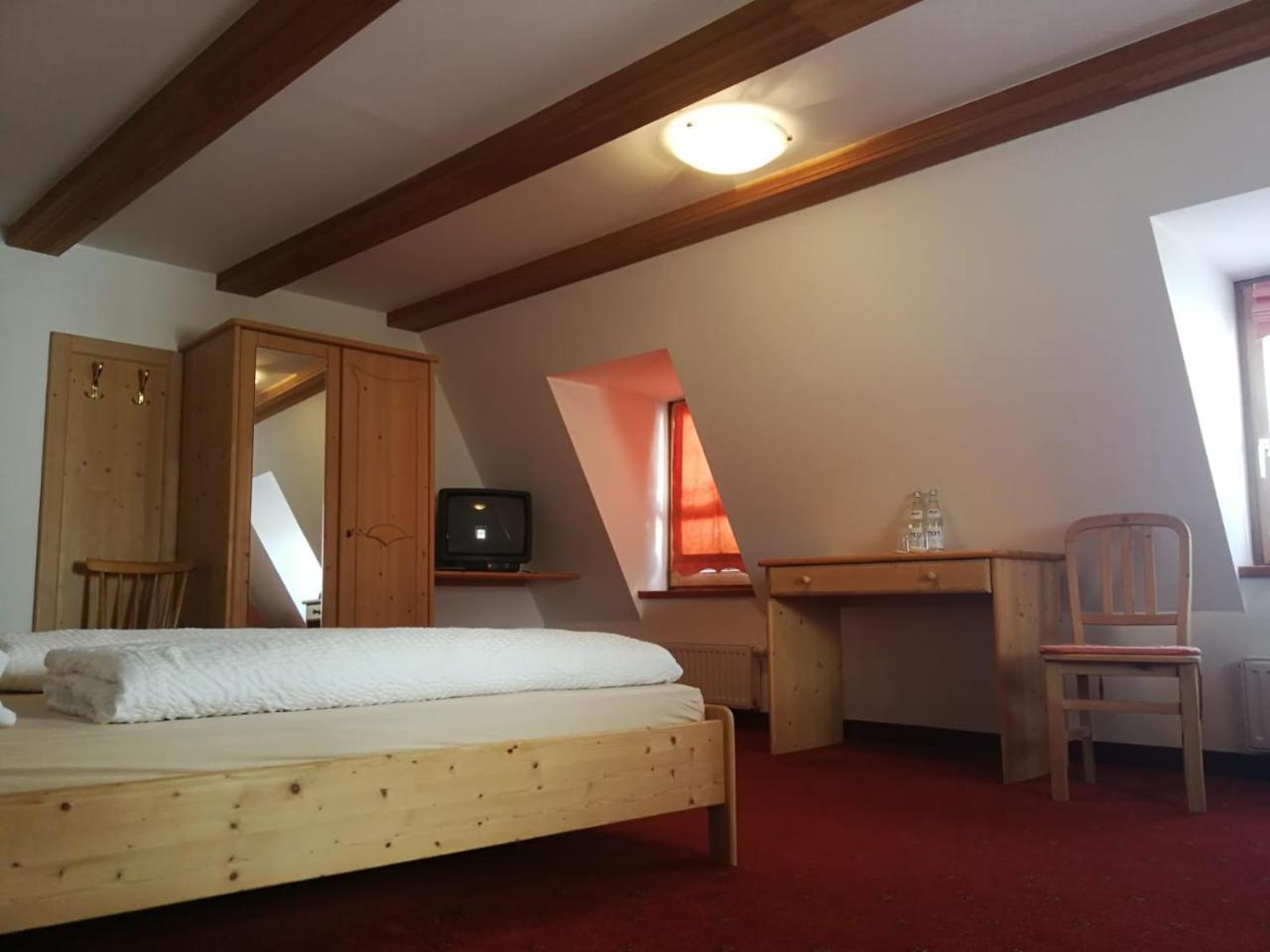 ホテルGasthaus Weisskugel マッレス・ヴェノスタ エクステリア 写真