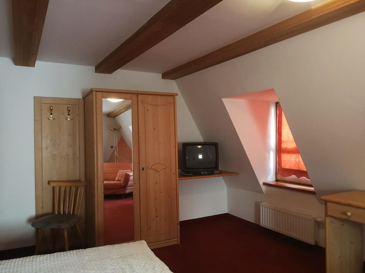 ホテルGasthaus Weisskugel マッレス・ヴェノスタ エクステリア 写真