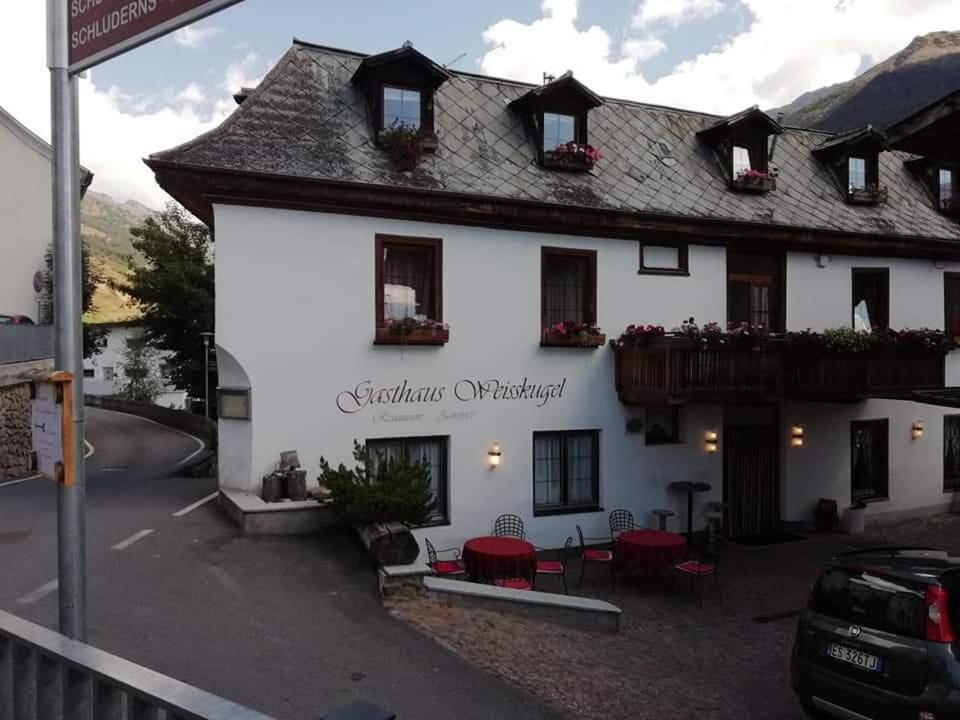 ホテルGasthaus Weisskugel マッレス・ヴェノスタ エクステリア 写真