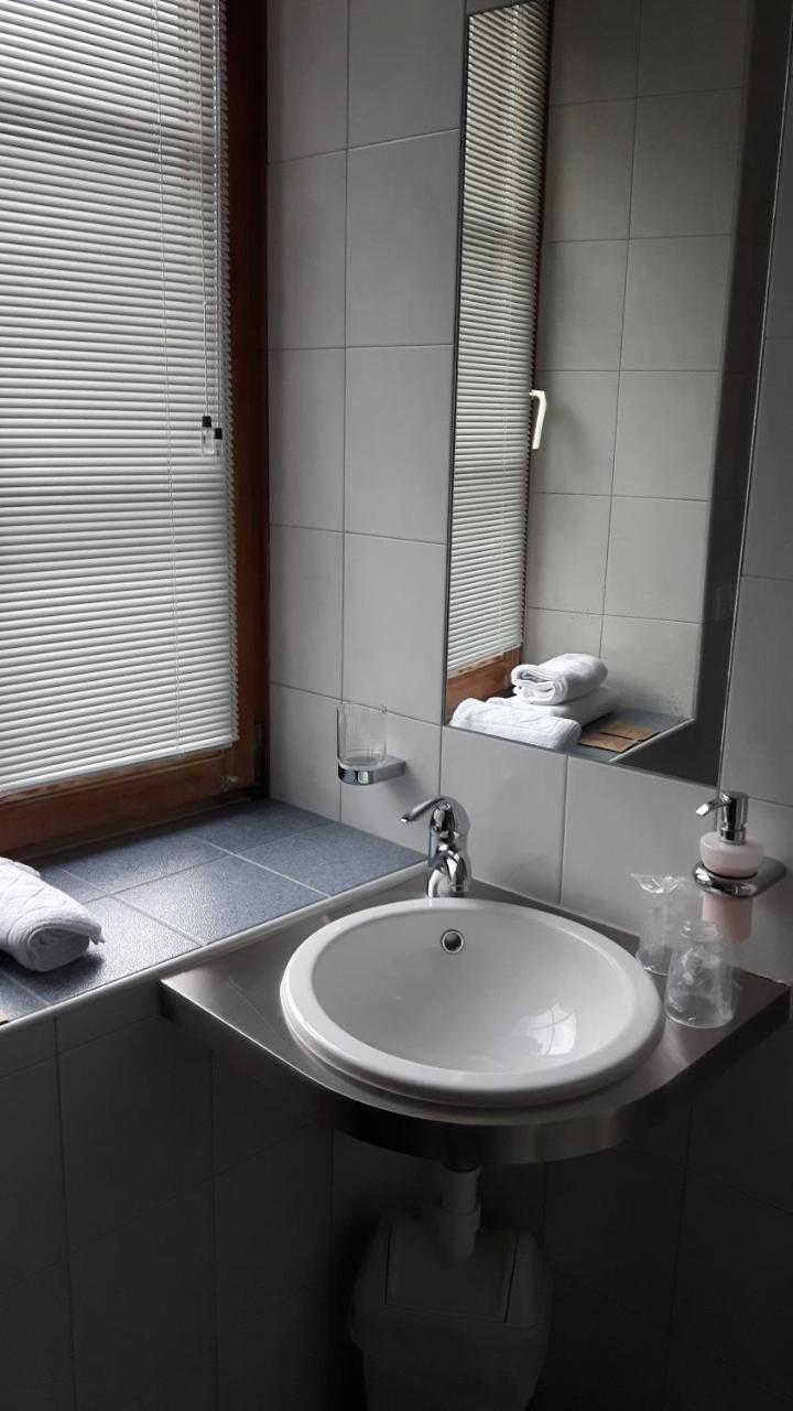 ホテルGasthaus Weisskugel マッレス・ヴェノスタ エクステリア 写真